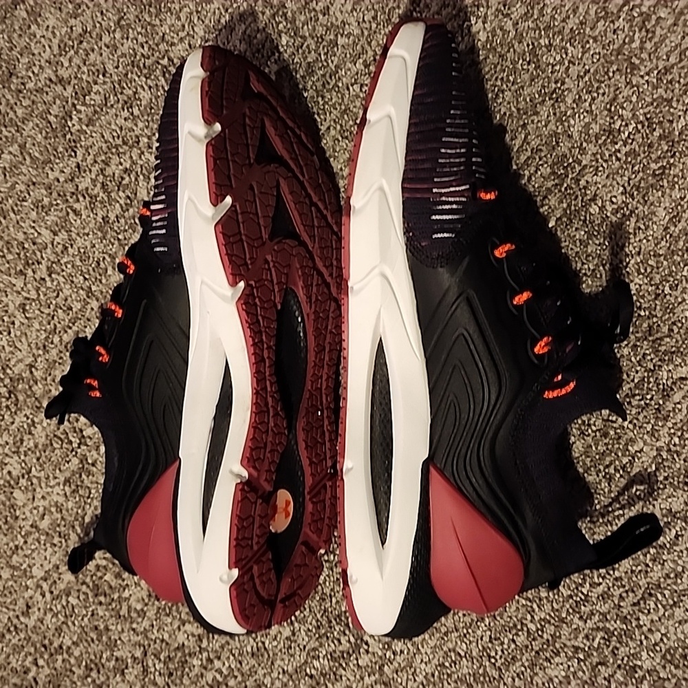 NWOT Under Armour Hovr Phantom 2 intelliknit speed form size 10 maroon/black - Picture 3 of 8
